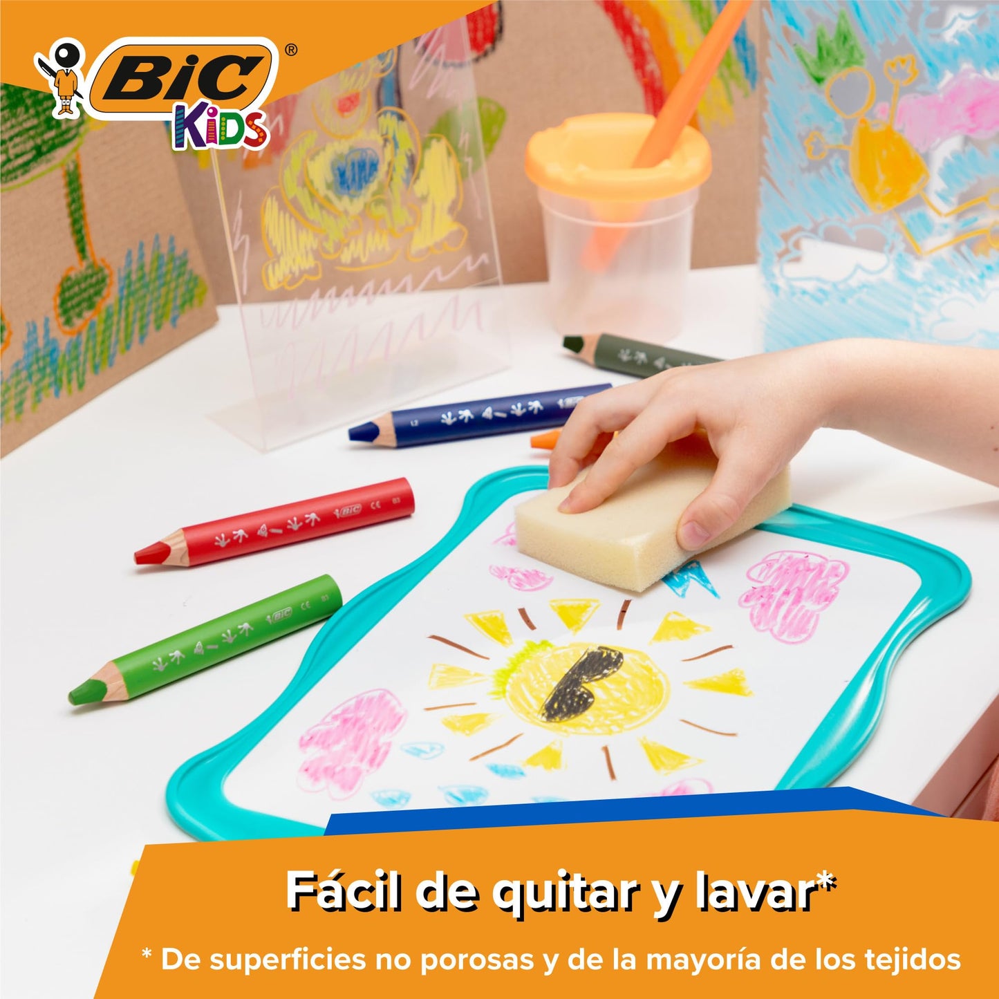 BIC Kids Lápices de Colores Multisuperficie con Cuerpo Triangular y Minas Borrables en Superficies No Porosas - Colores Surtidos, Pack de 10+1 Sacapuntas