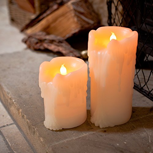 Juego de 2 velas pilar LED en cera a pilas de Lights4fun